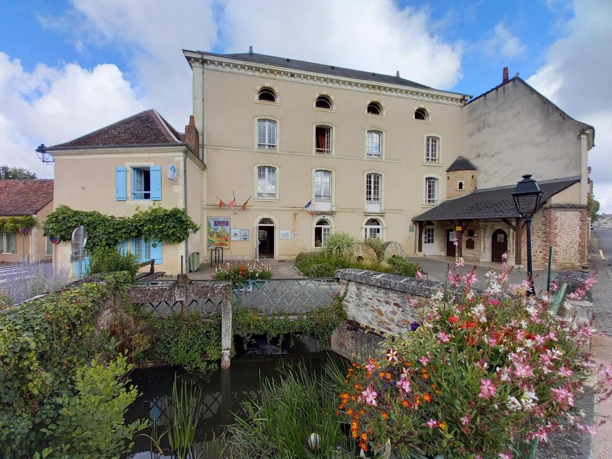 Gite Le Moulin Mezieres-en-Brenne Exterior photo