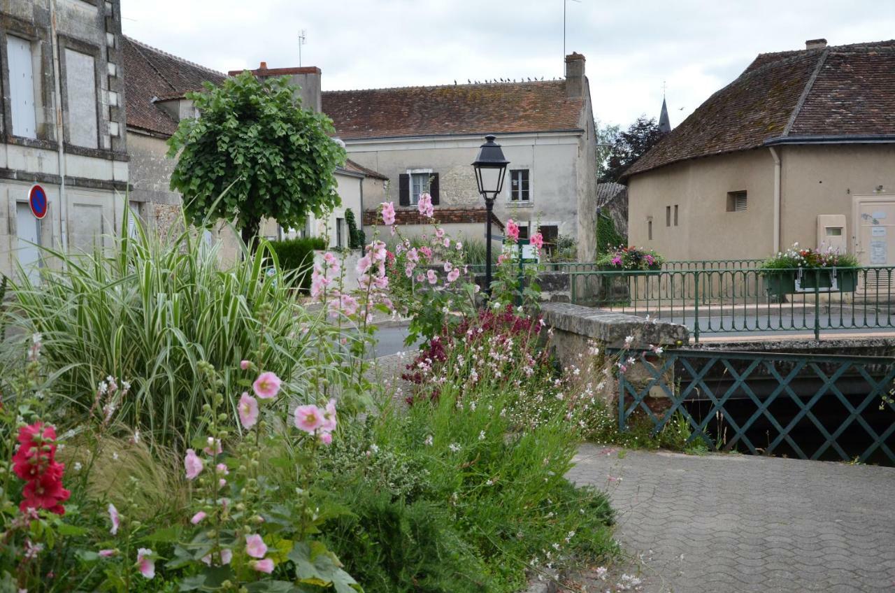 Gite Le Moulin Mezieres-en-Brenne Exterior photo